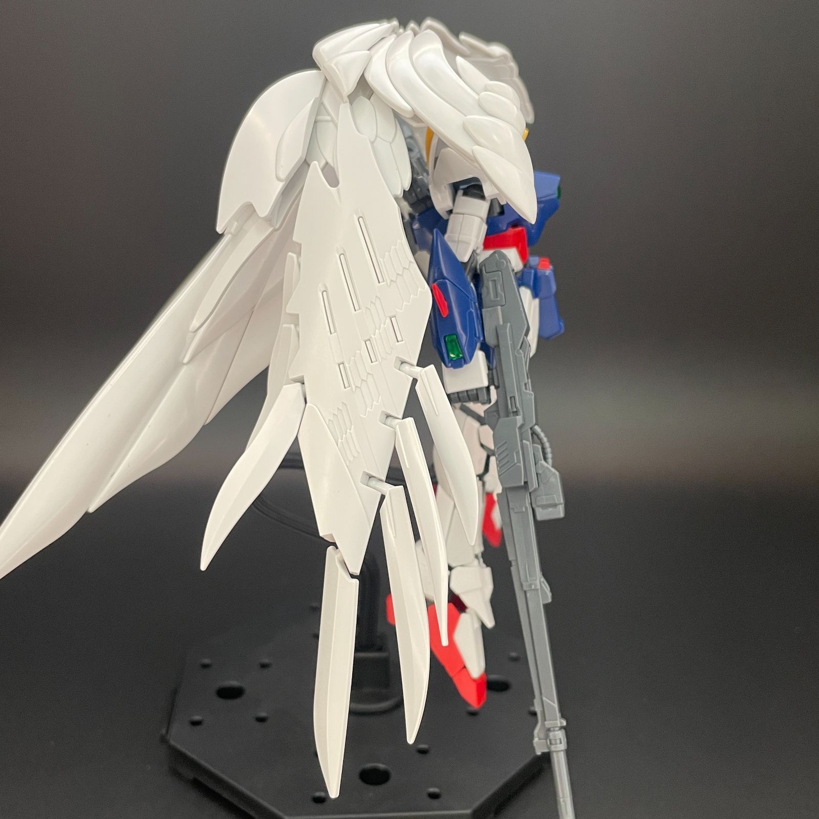 ガンプラ【中古品】 RG 1/144 XXXG-00W0 ウイングガンダムゼロ EW 完成