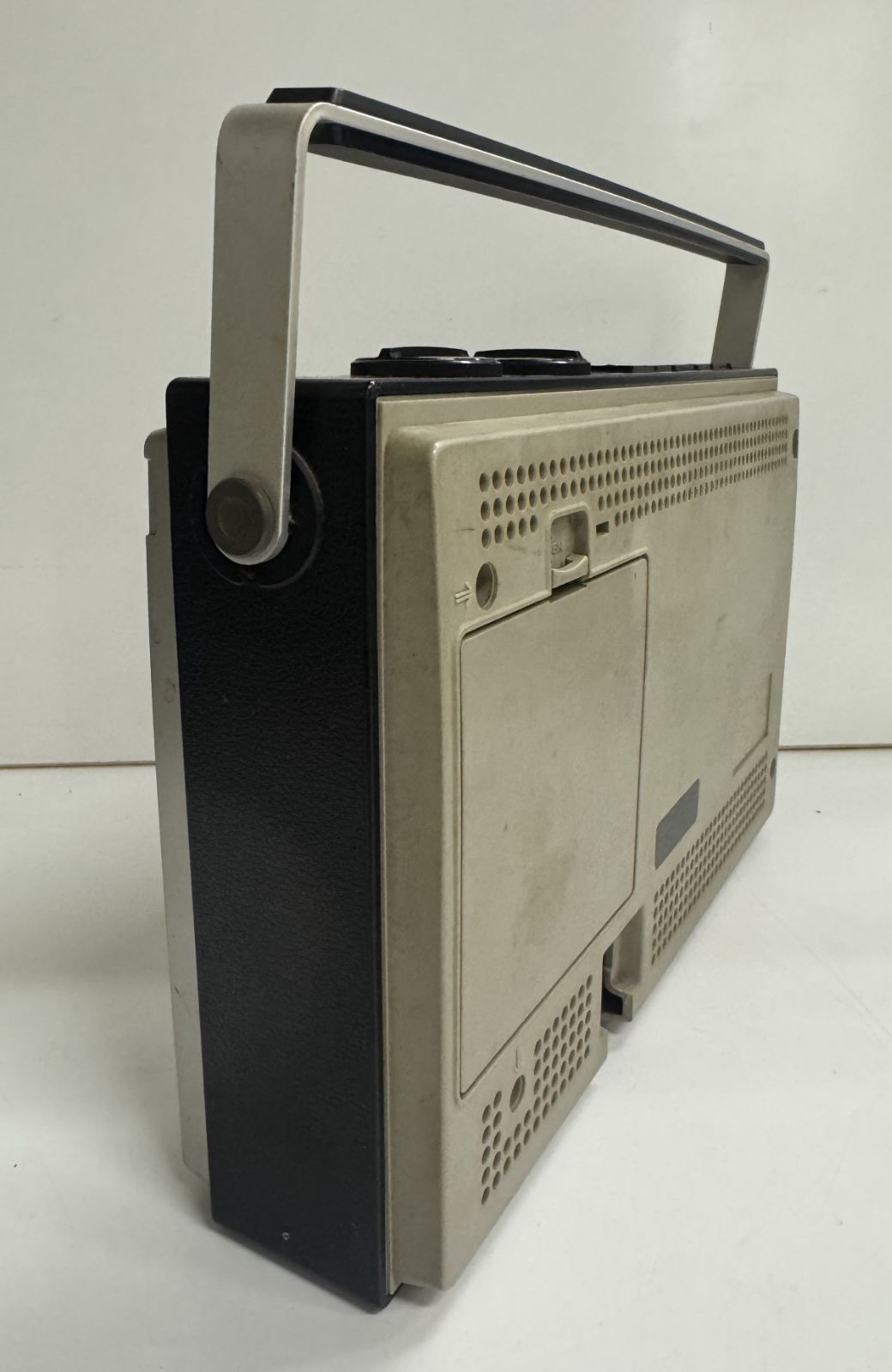 ジャンク品】レトロ カセットレコーダー SONY TC-1350 - メルカリ