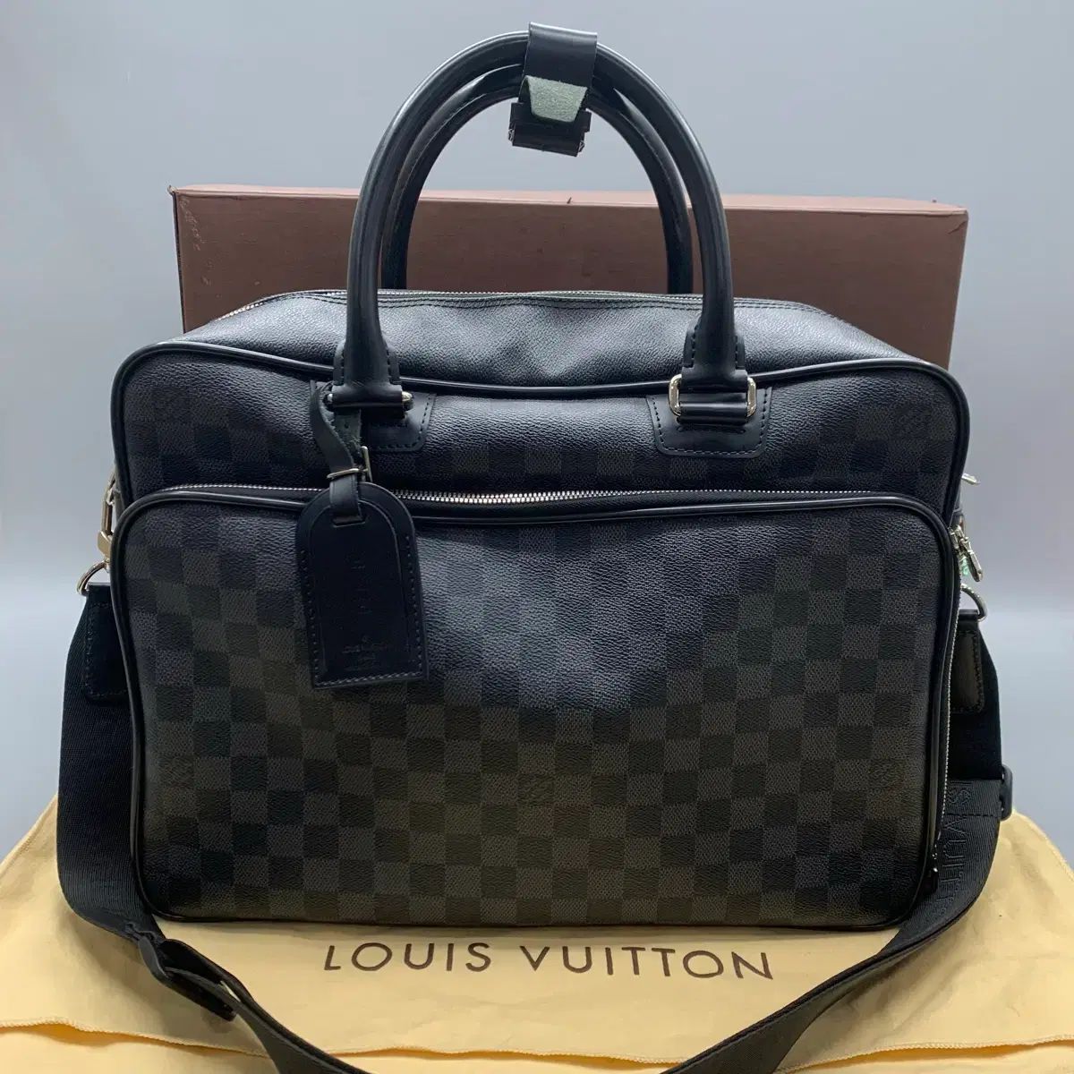 267000027 Louis Vuitton ルイヴィトン ダミエ グラフィット IKE