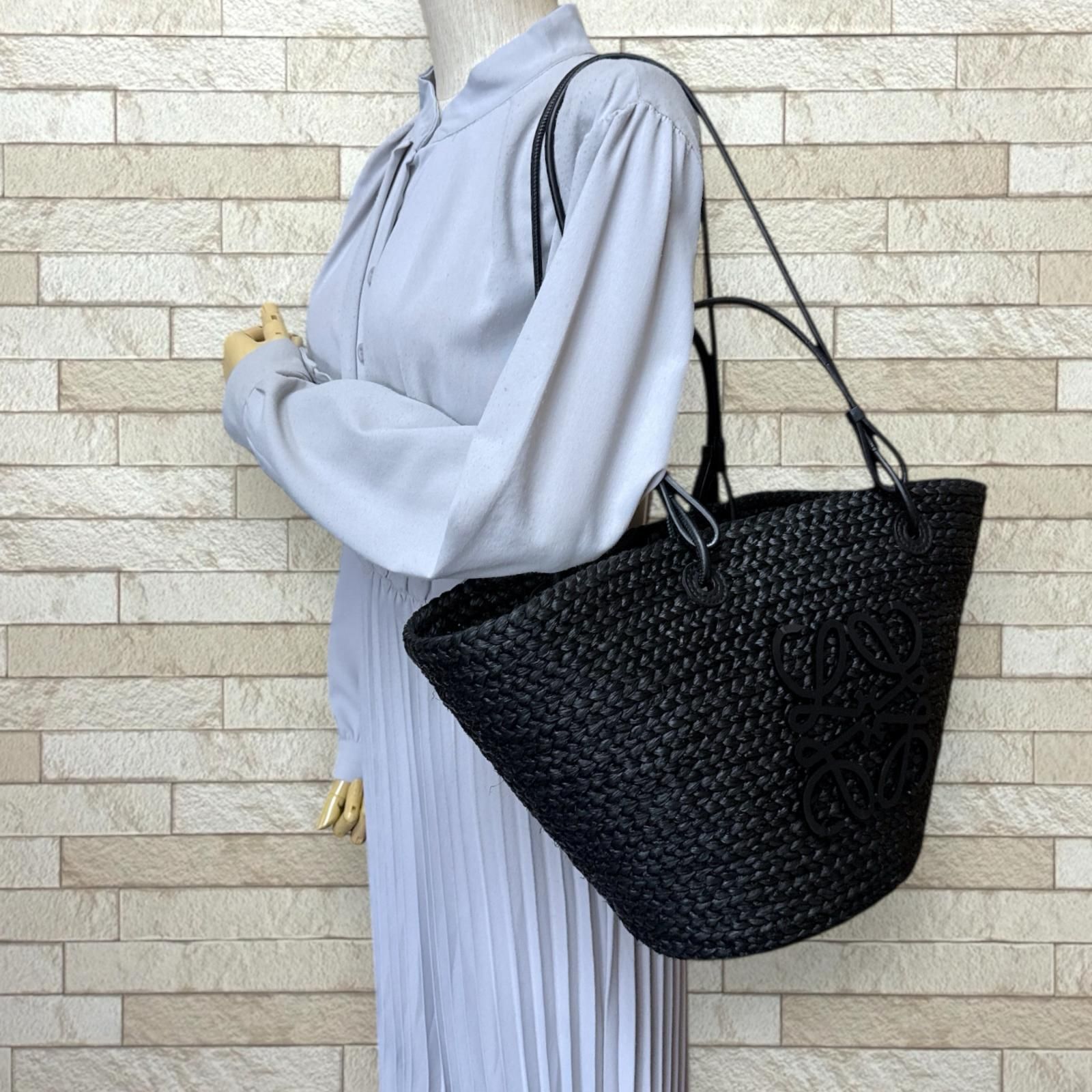 ロエベ カゴバッグ アナグラム ショルダーバッグ ラフィア ブラック 