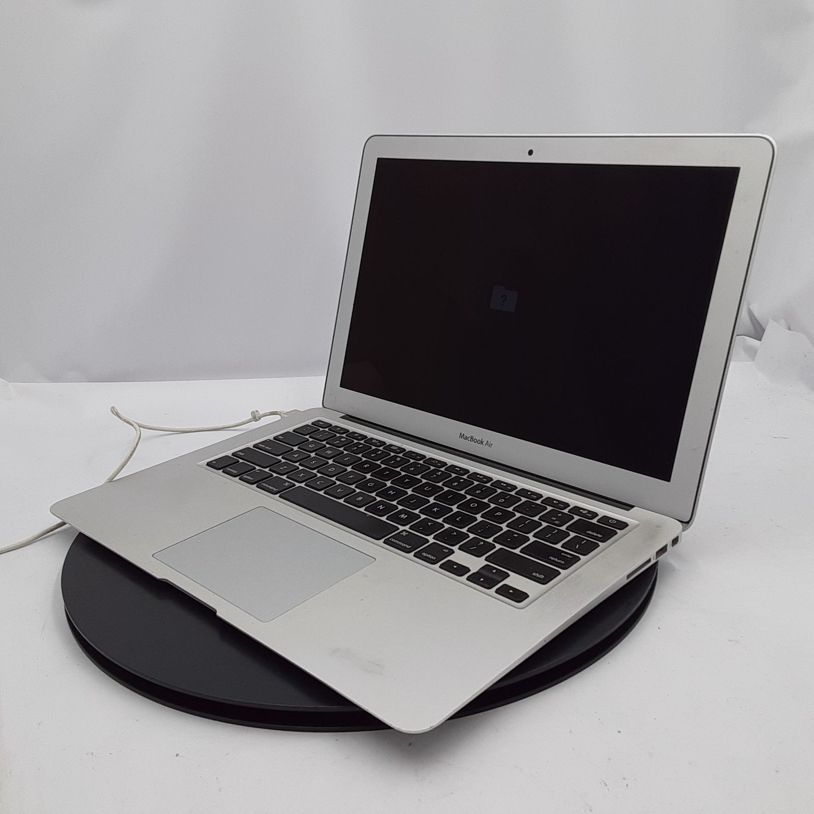 ☆ジャンク/外観スレあり☆Apple MacBook Air 13インチ, 2017 シルバー 