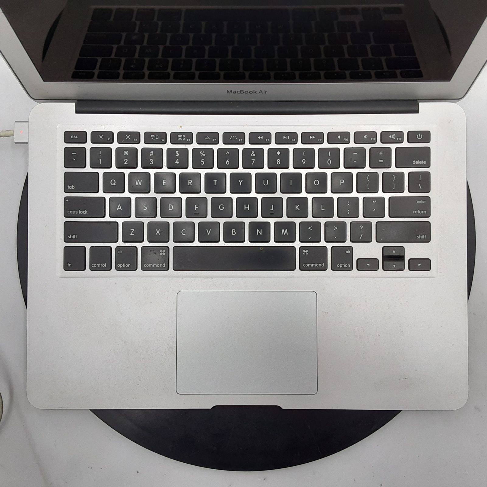 ☆ジャンク/外観スレあり☆Apple MacBook Air 13インチ, 2017 シルバー 
