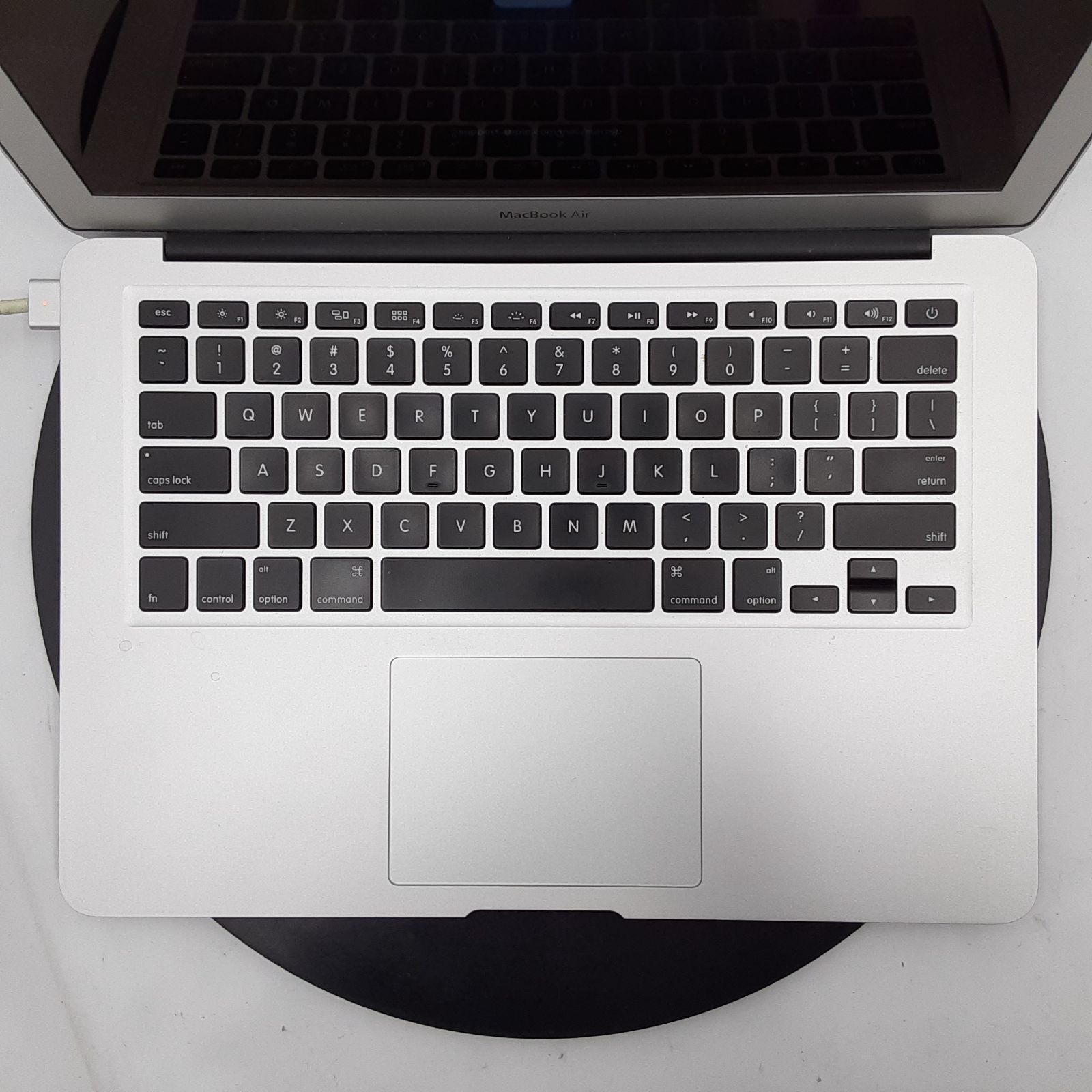 ☆ジャンク/外観スレあり☆Apple MacBook Air 13インチ, 2017 シルバー