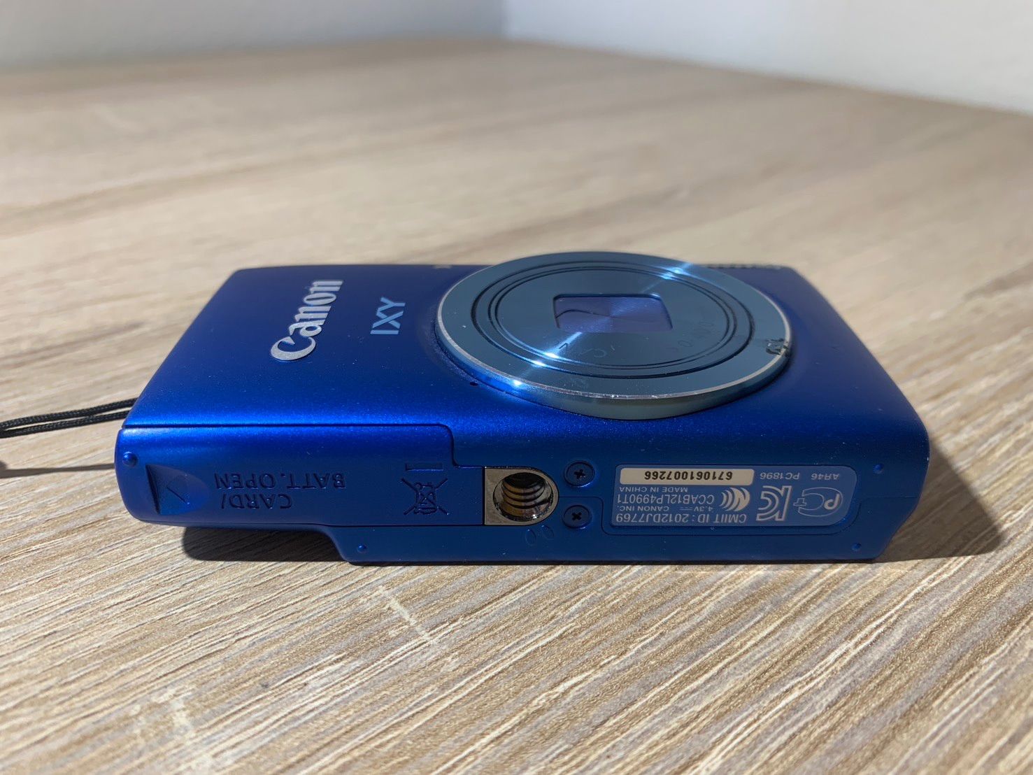 キヤノン デジタルカメラ IXY100F ブルー(1台) Amazon | Canon デジタルカメラ IXY 100F(ブルー) 広角28mm 光学8倍