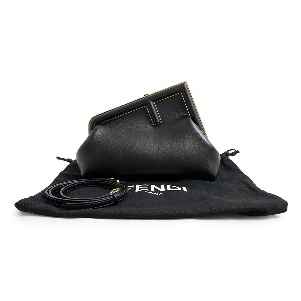 フェンディ ファースト スモール 2WAY クラッチ ショルダーバッグ 斜め