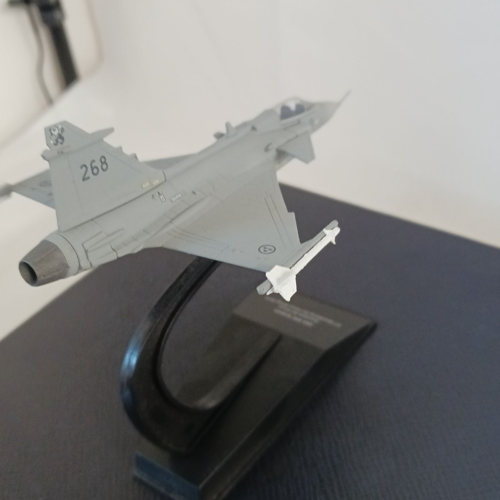 中古品】アシェット エアファイターコレクション 1/100スケールモデル