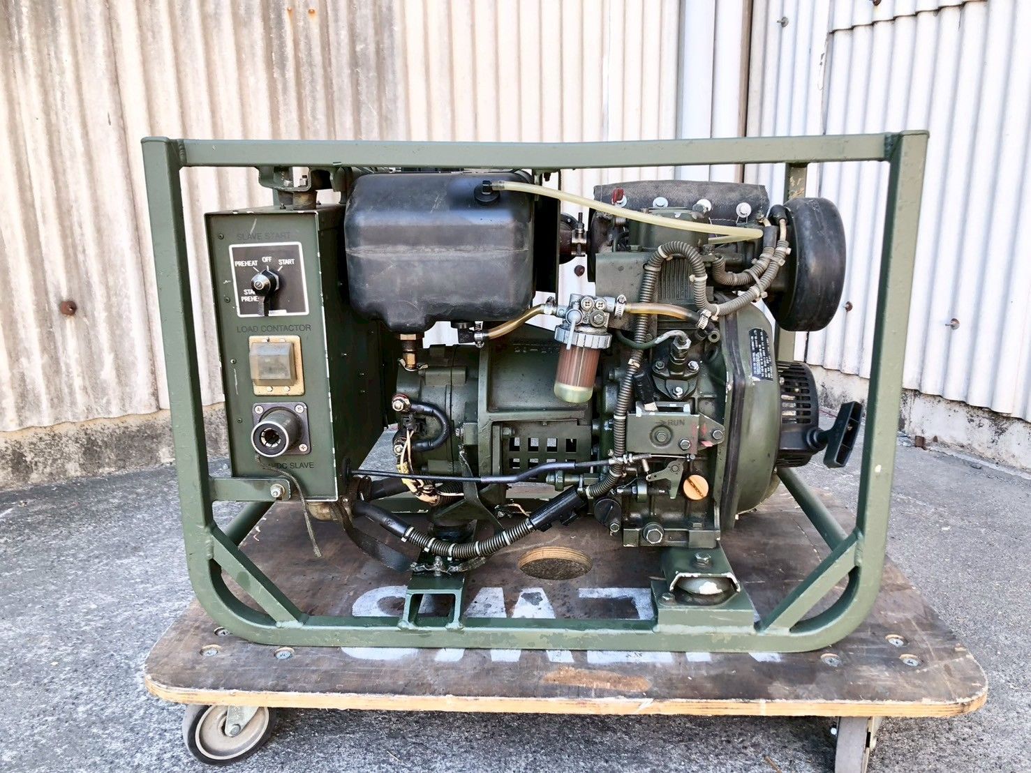 ◎ 米軍放 DEWEY 軍用発電機 2 KW ジェネレーター ヤンマーディーゼルエンジン MEP-501 A ミリタリー USMC 防災 BA 23 CM-2