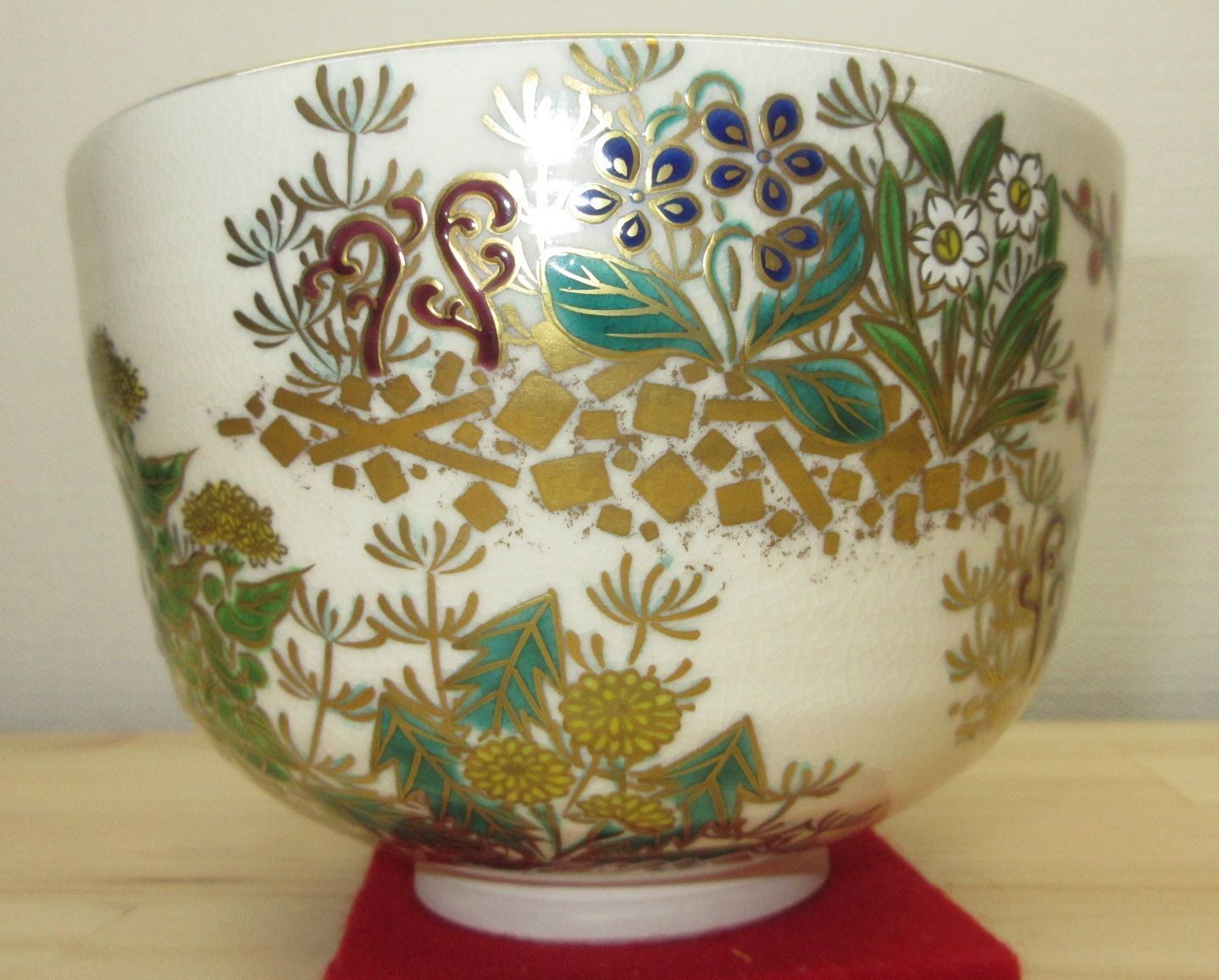 逢絢亭・中古品】茶道具 茶碗 京焼 色絵 春野の画 清閑寺窯 杉田祥平