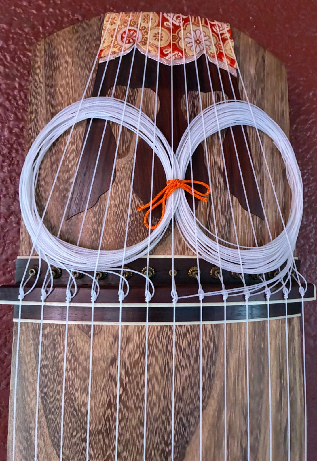 13弦お琴 本桐製の音色が良く、傷も少ない 琴柱他一式付き - メルカリ