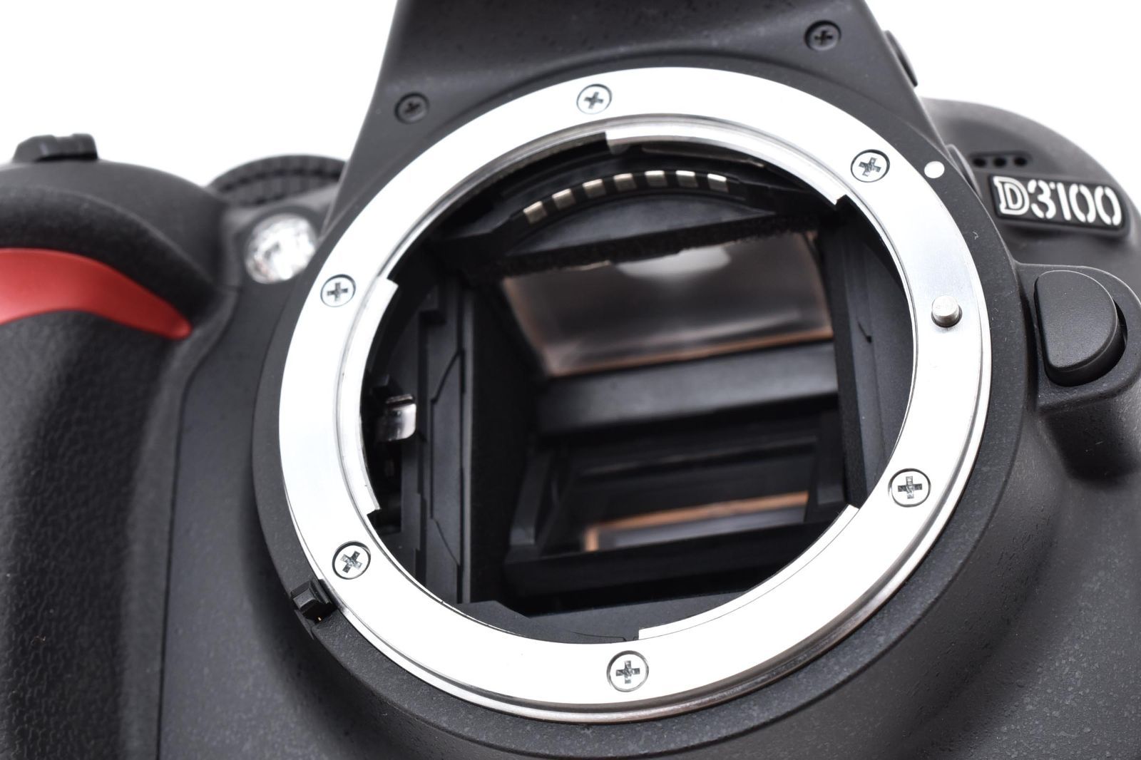 A30[7270J]3☆極美品☆ ニコン Nikon D3100 ボディ 【ショット数 1,037