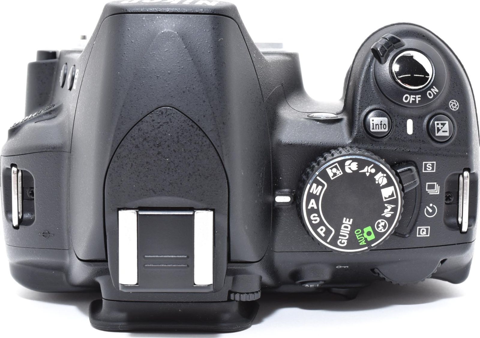 A30[7270J]3☆極美品☆ ニコン Nikon D3100 ボディ 【ショット数 1,037