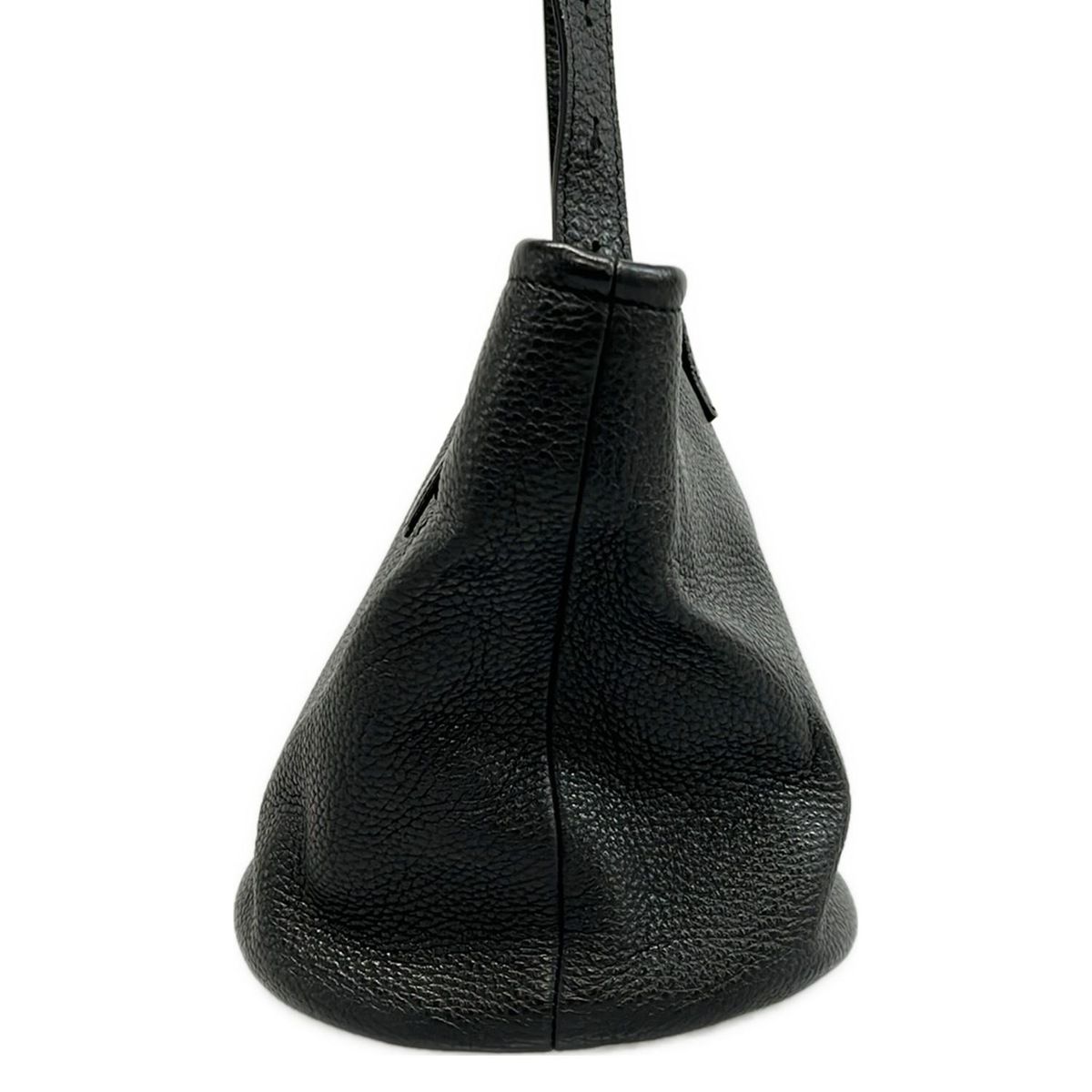 IACUCCI(イアクッチ) ショルダーバッグ - 黒 レザー - メルカリ