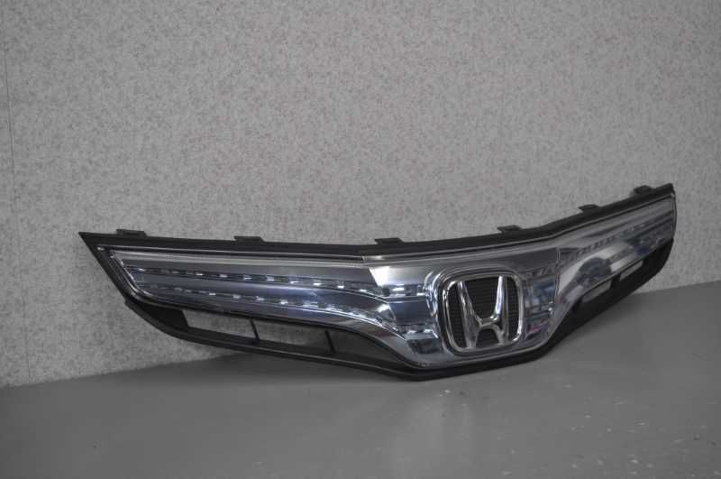 ヘミヘミ専用 フロントグリル ラジエーターグリル (GP1) フィット ハイブリッド 前期