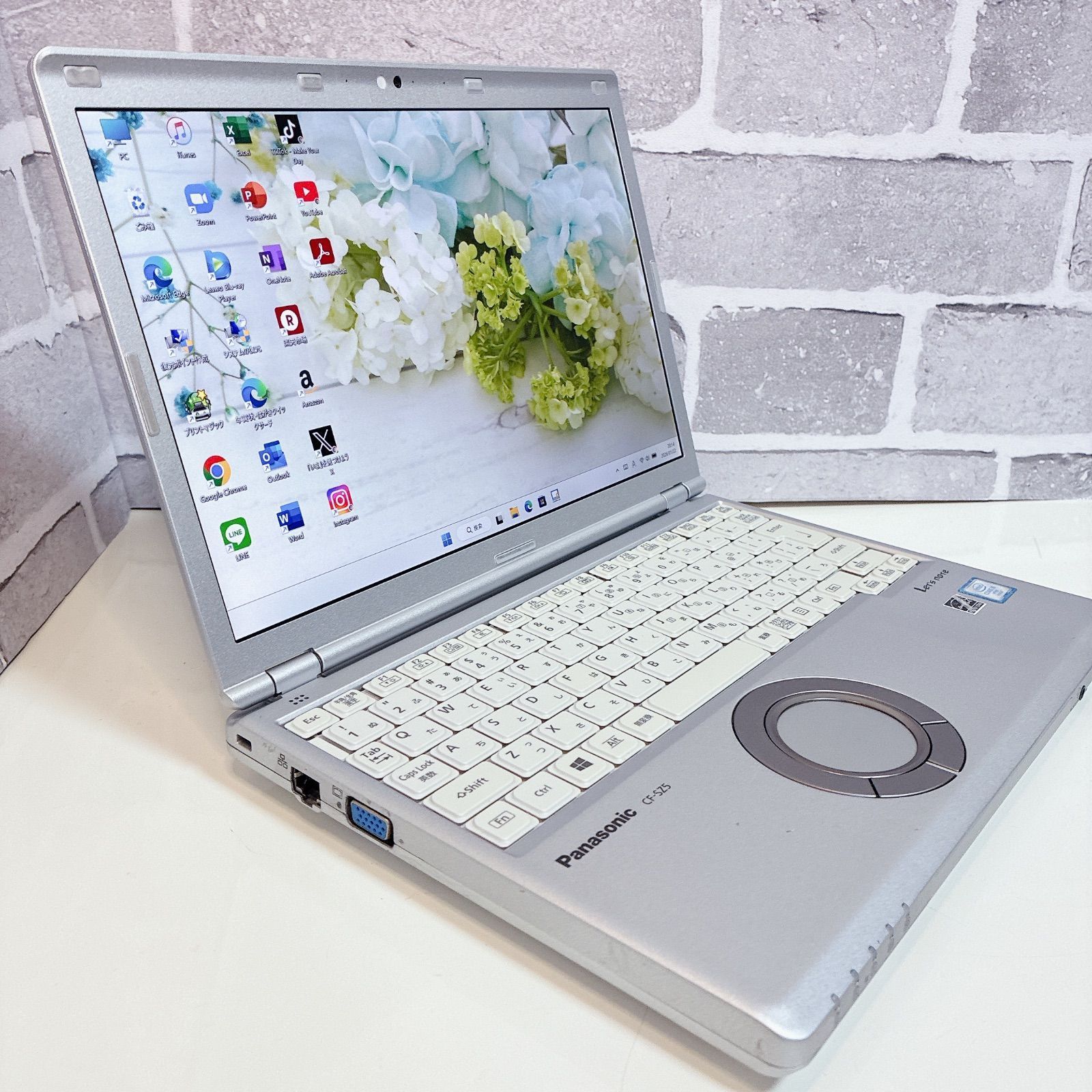 【美品】レッツノート 初期設定済 SSD Windows11 ノートパソコン オフィス付き】 美品 レッツノート 軽量 初期設定済 ノートパソコン