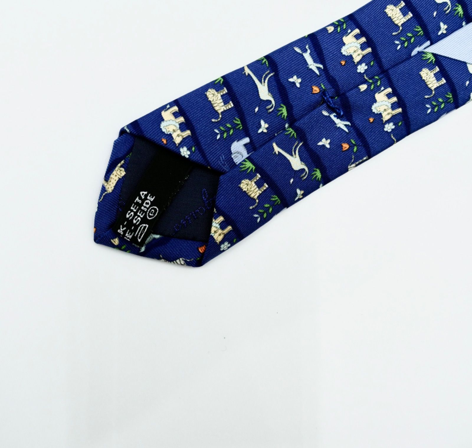 極美品】サルヴァトーレフェラガモ ネクタイ ブルー アニマル柄