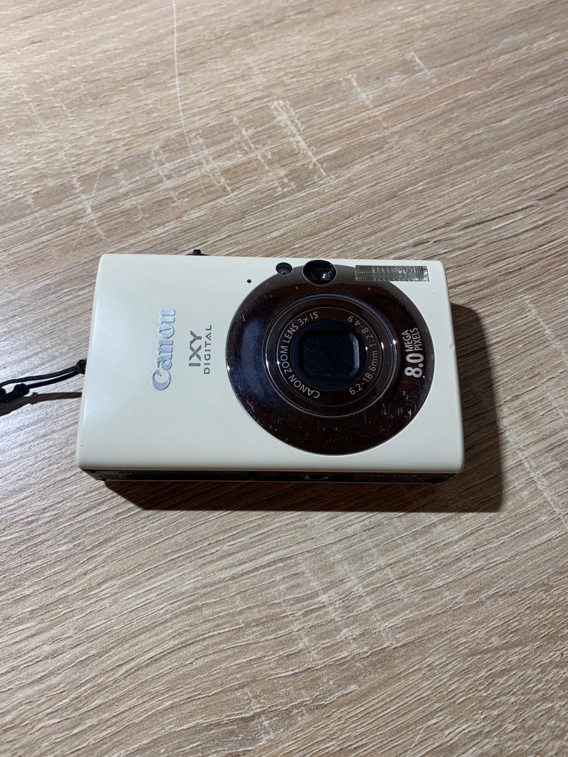 7973 Canon IXY DIGITAL 20 IS オフホワイト デジカメ 動作確認済み