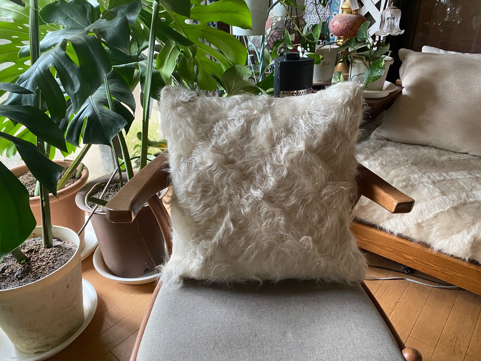 ご専用品 ご専用品　4つセット価格　ヴィンテージ 古い時代のアンゴラヤギの モヘアのみを使った 毛足の長いシイルトバッタニイェ クッションカバー 4つセット価格 ヴィンテージ 古い時代のアンゴラヤギの 最も