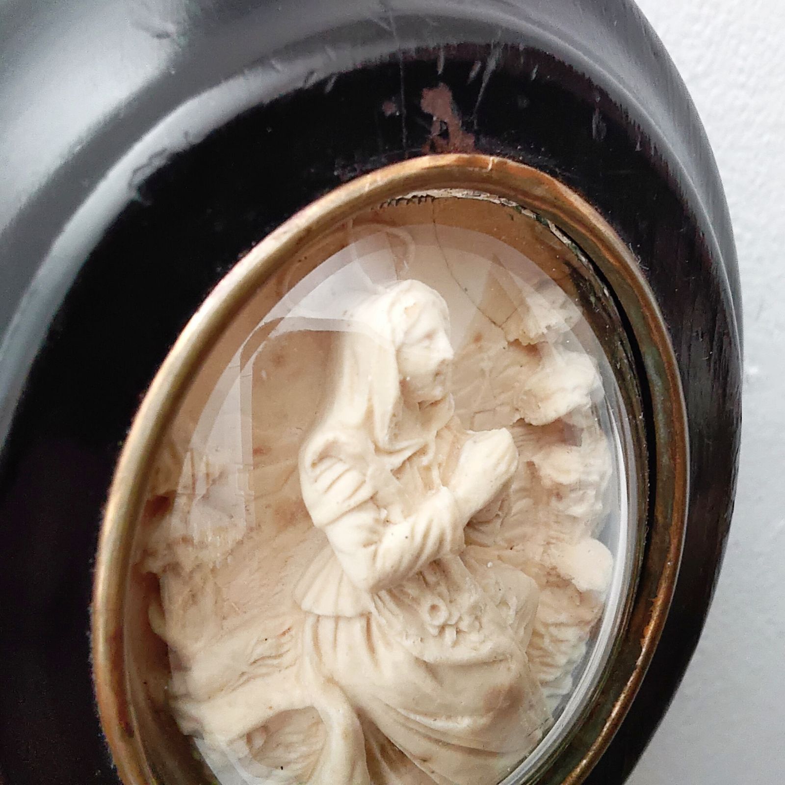 アンティーク　メダイヨン　1800年代　フランス　聖母マリア　石膏　ガラスドーム アンティーク メダイヨン 1800年代 19世紀 フランス 聖母マリア 石膏