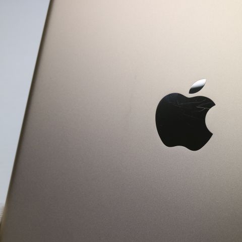 超美品 iPad 第5世代 128GB ゴールド - メルカリ