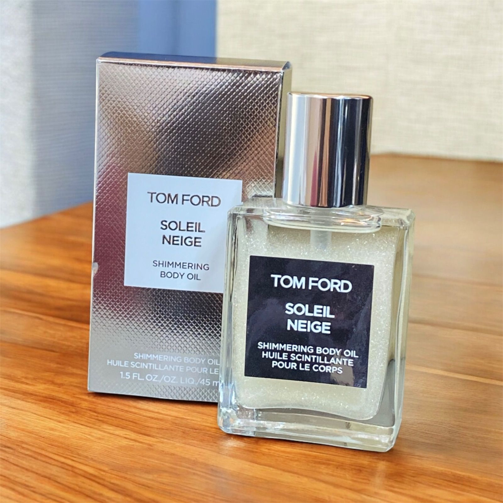 トムフォード ソレイユ ネージュ シマリング ボディオイル(スキン