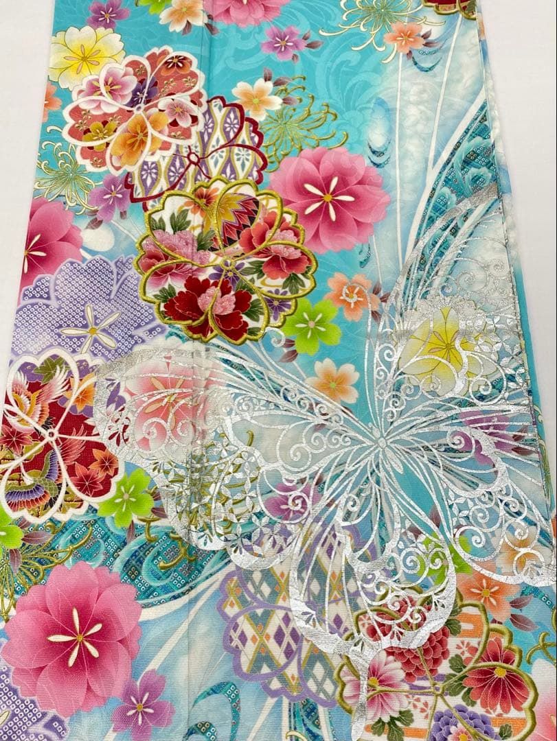 振袖 ラメ刺繍 銀彩 銀通し 身丈168cm 撥水加工済 MO3367 - メルカリ