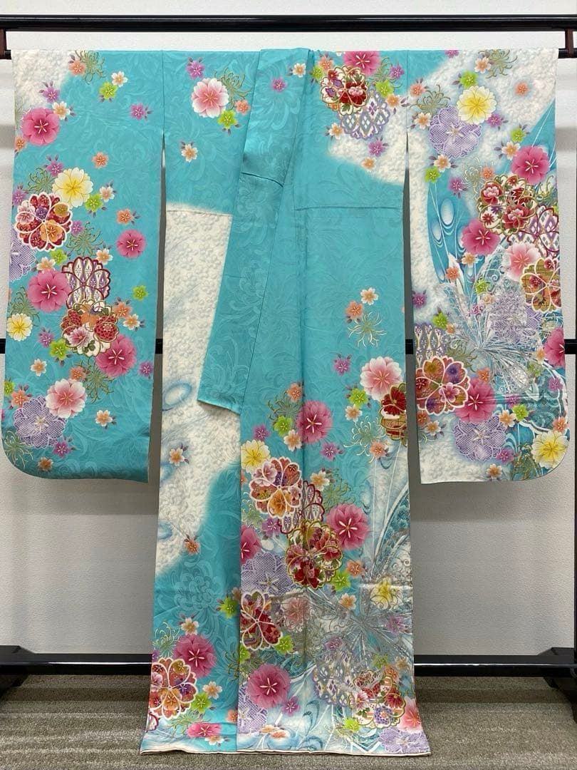 振袖 ラメ刺繍 銀彩 銀通し 身丈168cm 撥水加工済 MO3367 - メルカリ