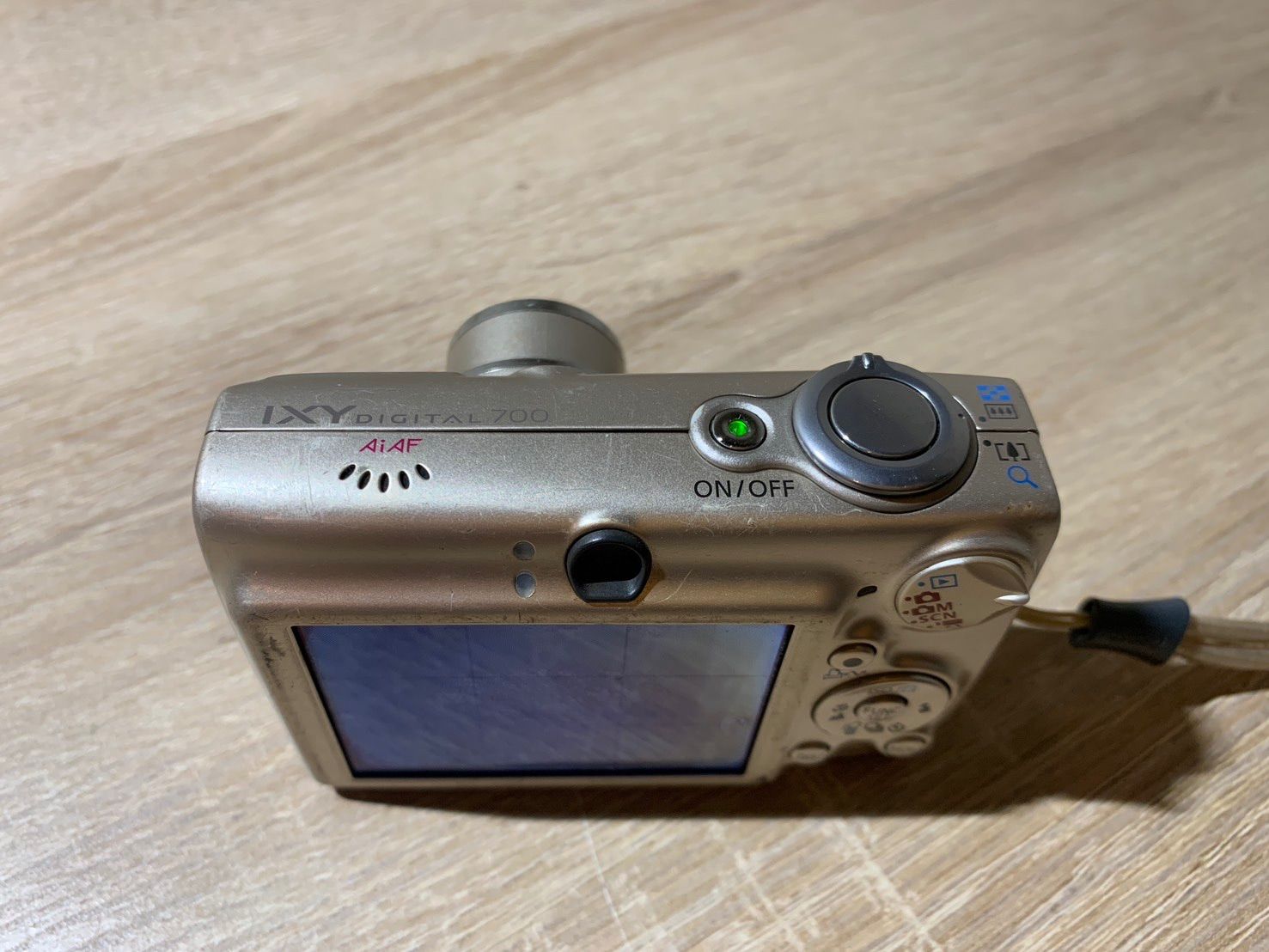 7996 Canon IXY DIGITAL 700 サテンベージュ デジカメ ジャンク品