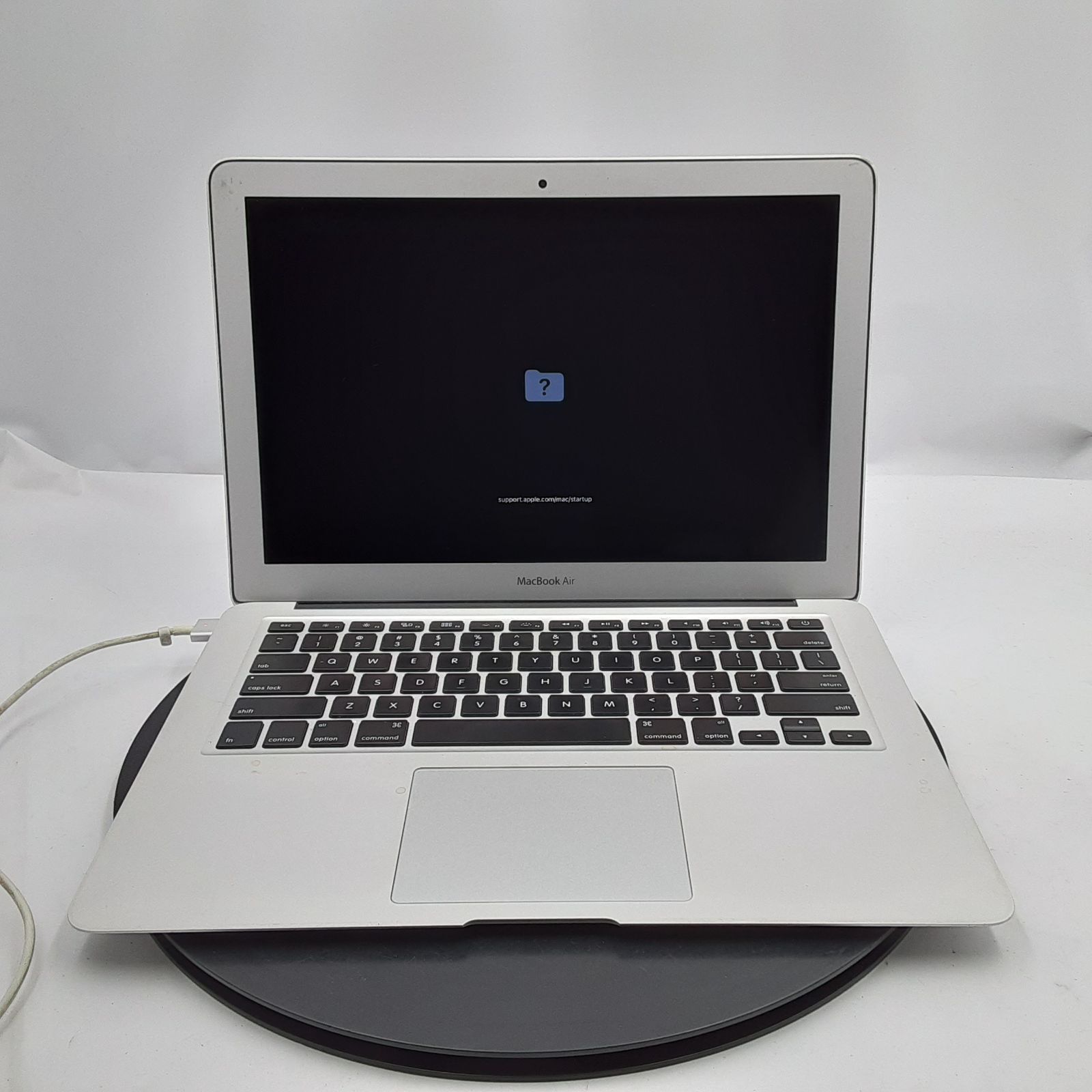 ジャンク/外観スレありApple MacBook Air 13インチ， 2017 シルバー 