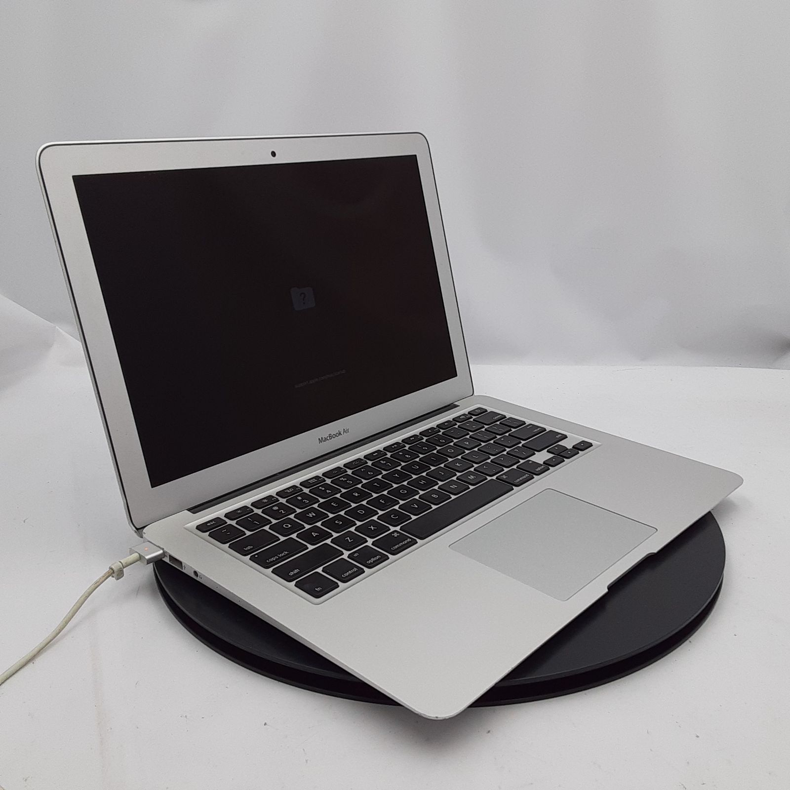 ☆ジャンク/外観スレあり☆Apple MacBook Air 13インチ, 2017 シルバー