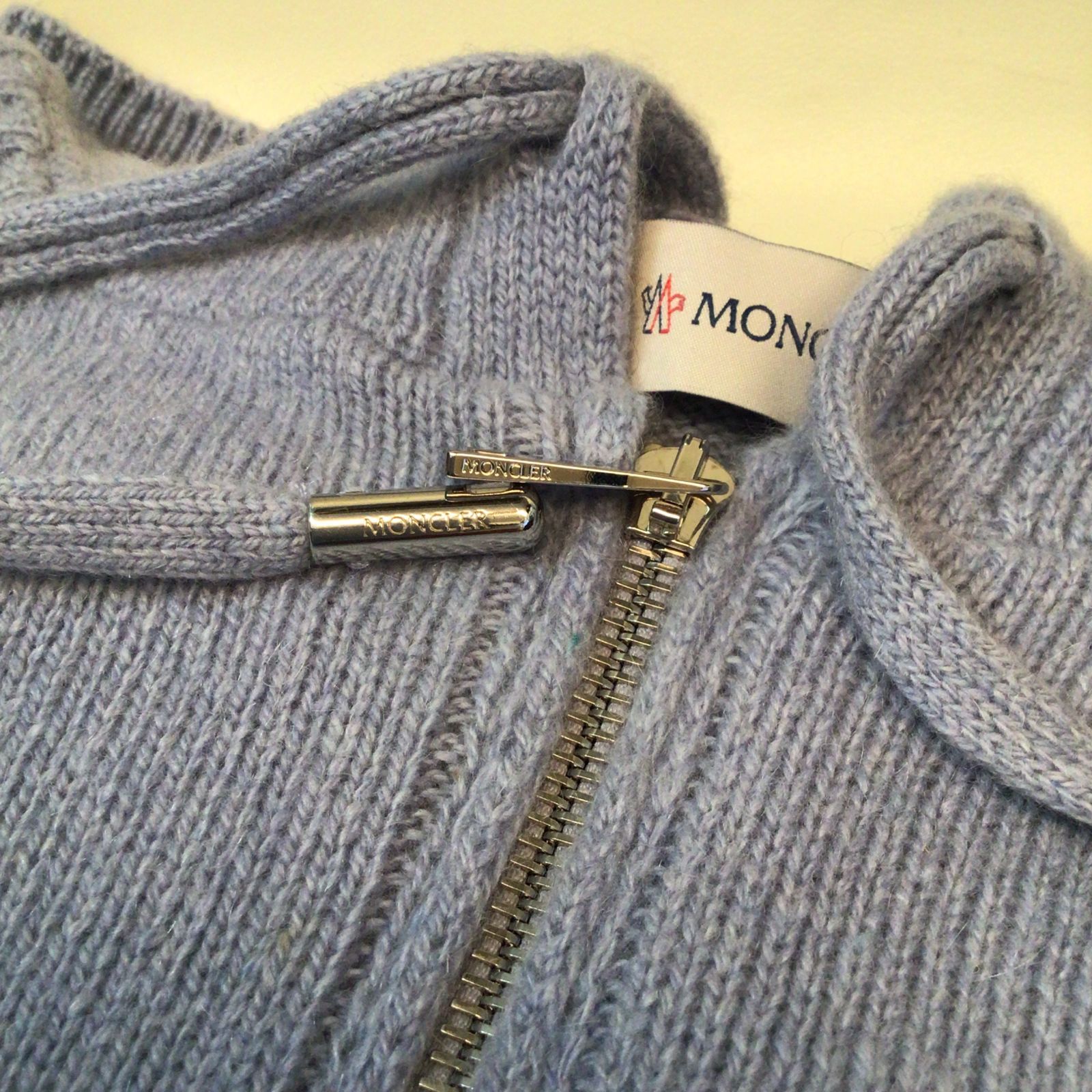 MONCLER モンクレール フーディ カシミヤ ニット ライトブルー フード 