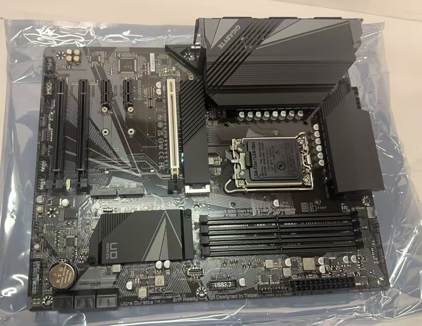 GIGABYTE マザーボード M/B Z690 UD AX 1.2 922504++ - メルカリ