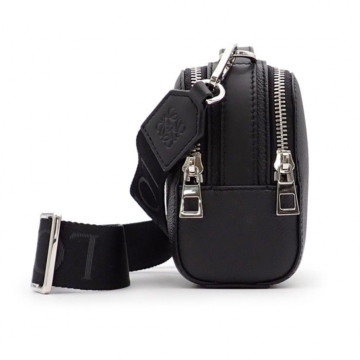 未使用品 LOEWE ロエベ クロスボディバッグ カメラバッグ ミニ 未使用品 LOEWE ロエベ クロスボディバッグ カメラバッグ ミニ
