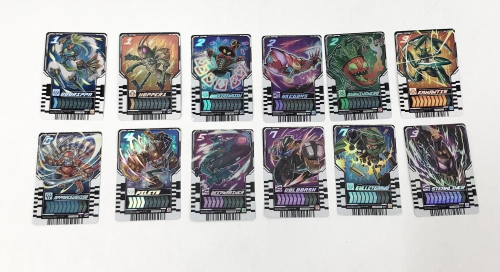 中古】開封 バンダイ 変身ベルト DXガッチャードライバー 仮面ライダー