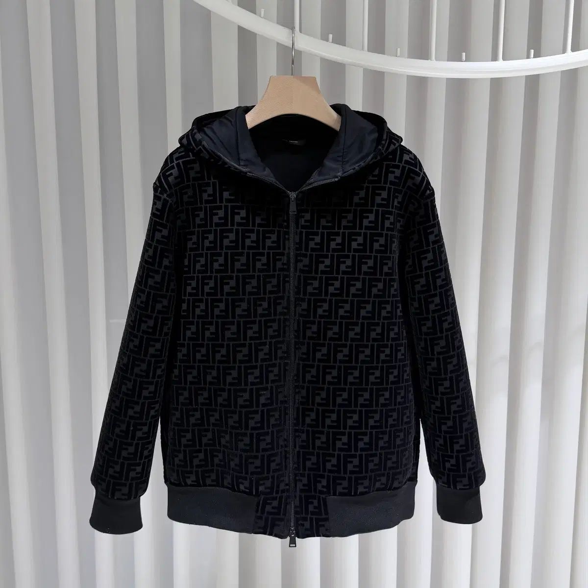 S+/50) / FENDI フェンディ モノグラム ツアーベルベット ブラック 