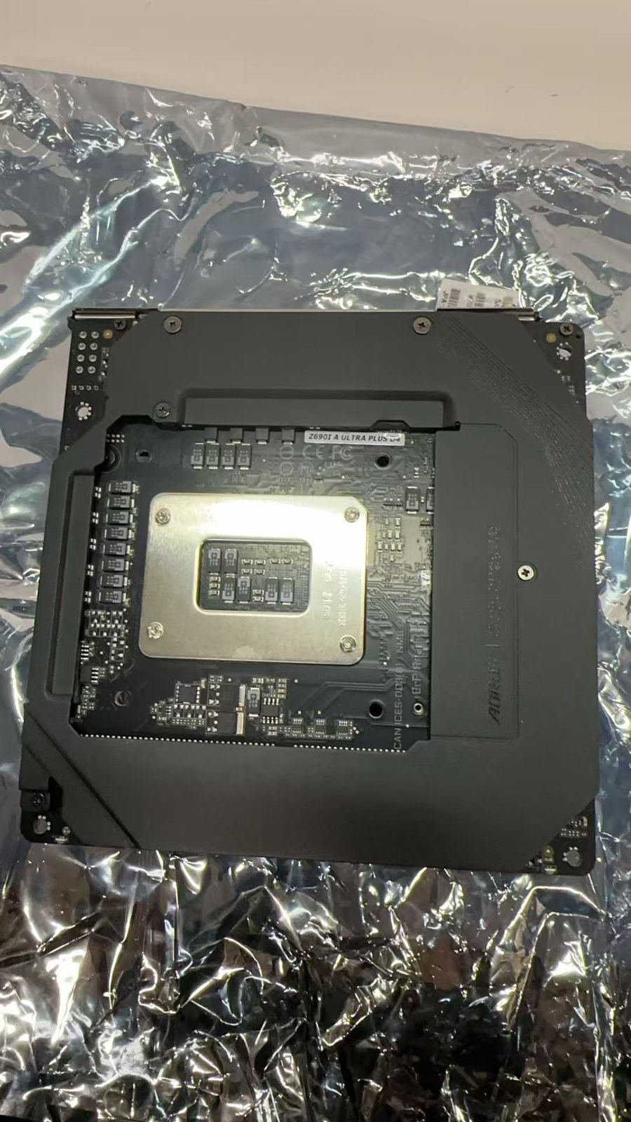 GIGABYTE マザーボード M/B Z690I A ULTRA PLUS D4 922508++ - メルカリ