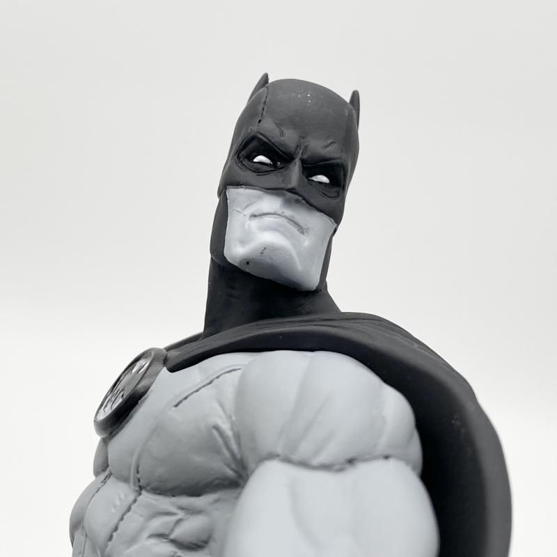 中古】開封 ブラック&ホワイト スタチュー アース1 バットマン