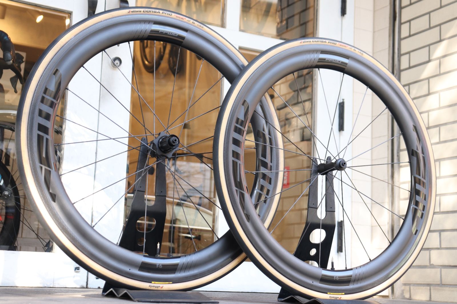 ファストフォワード FFWD F6R カーボン クリンチャー/チューブレス