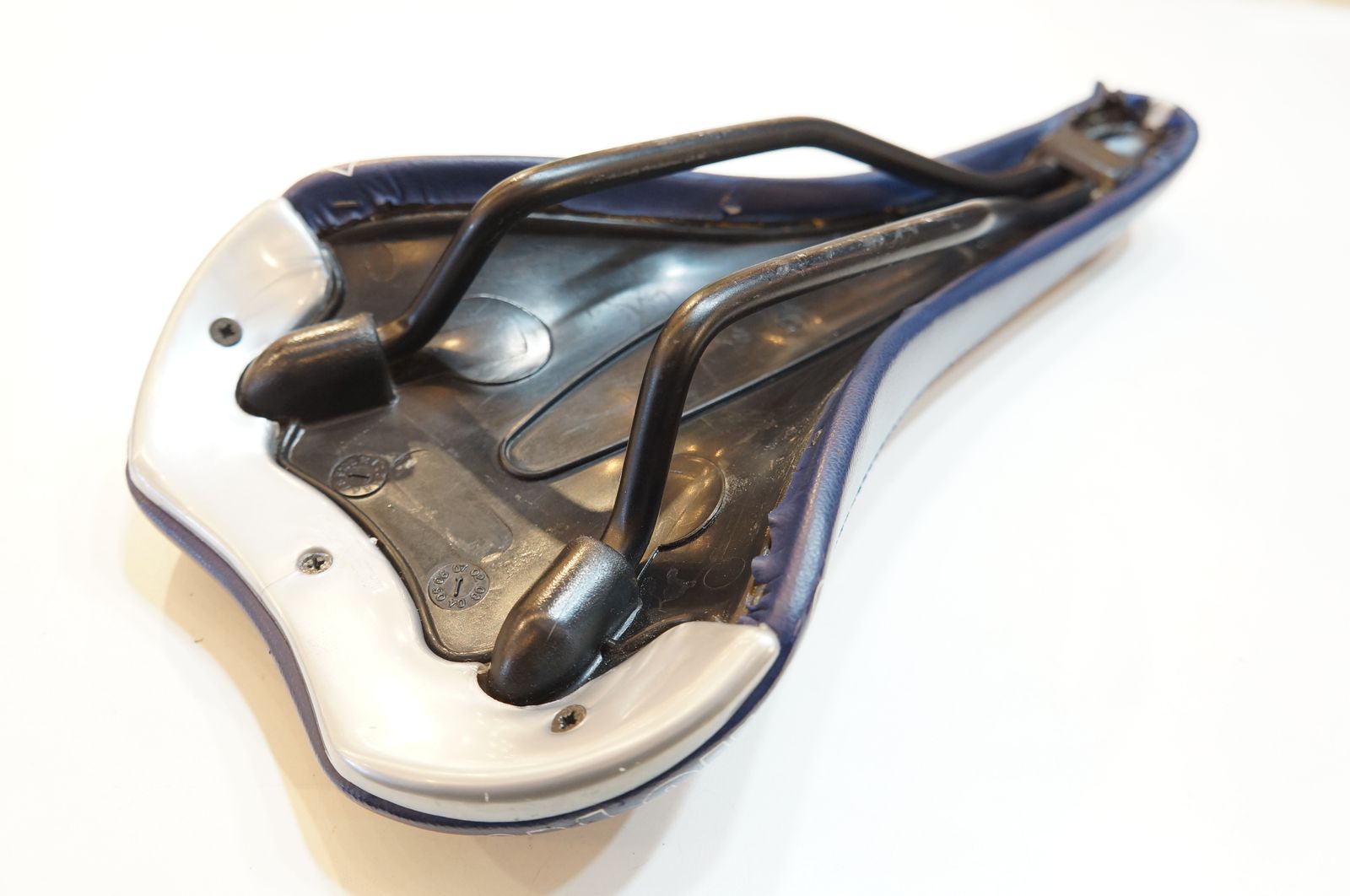 SELLE ITALIA 「セラ イタリア」 XO サドル / バイチャリ浦和ベース