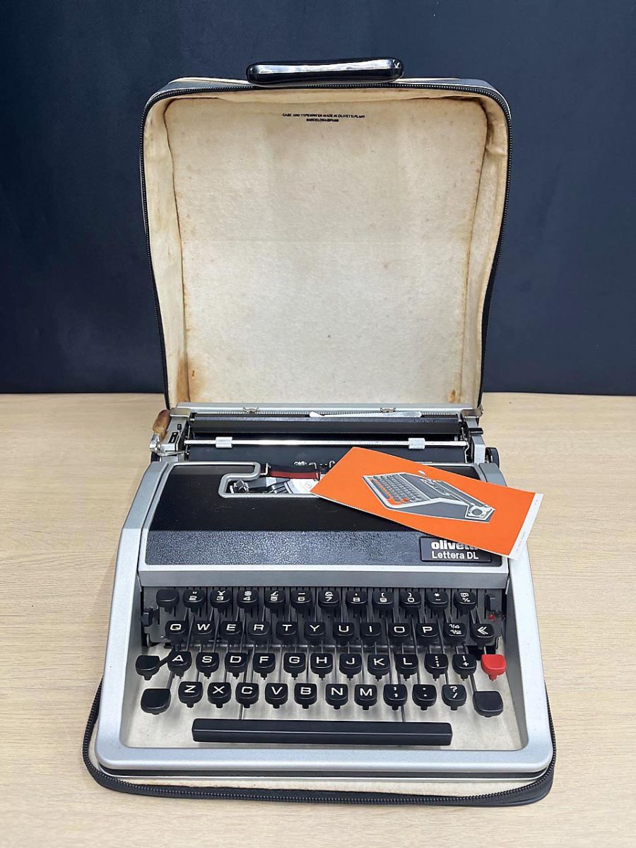 Olivetti Lettera DL タイプライター 中古 ジャンク品】 olivetti オリベッティ タイプライター Lettera DL