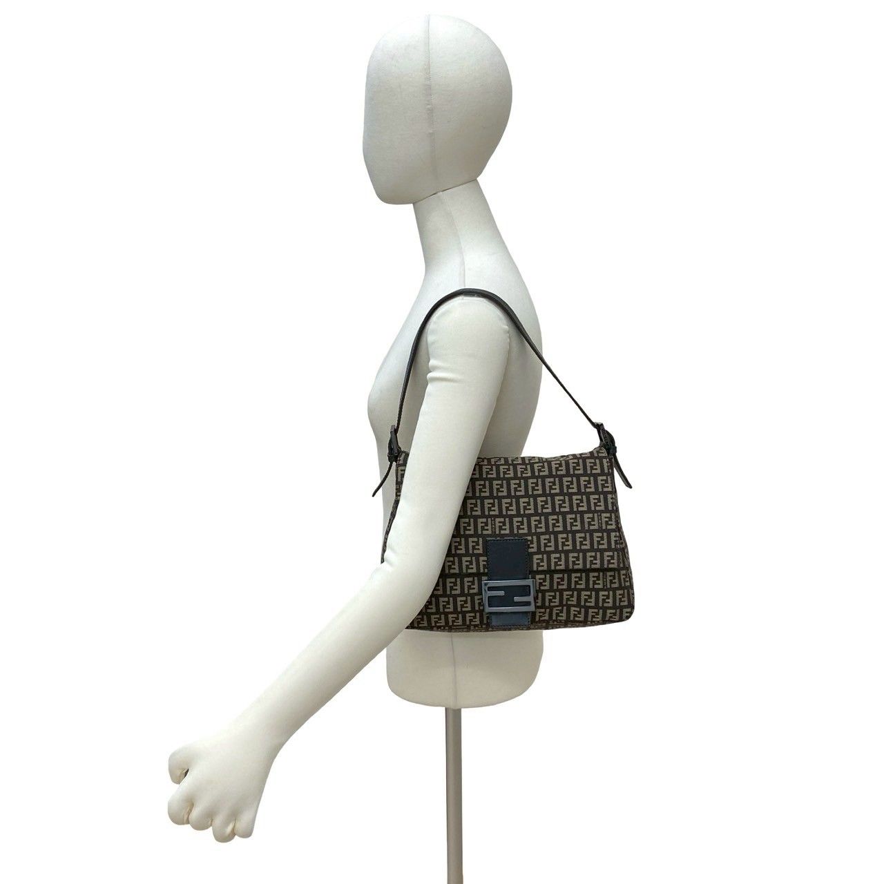 美品✨FENDI FF金具 マンマ ズッキーノ キャンバス レザー ブラック 新品同様 フェンディ FENDI ズッキーノ マンマバゲット ショルダー