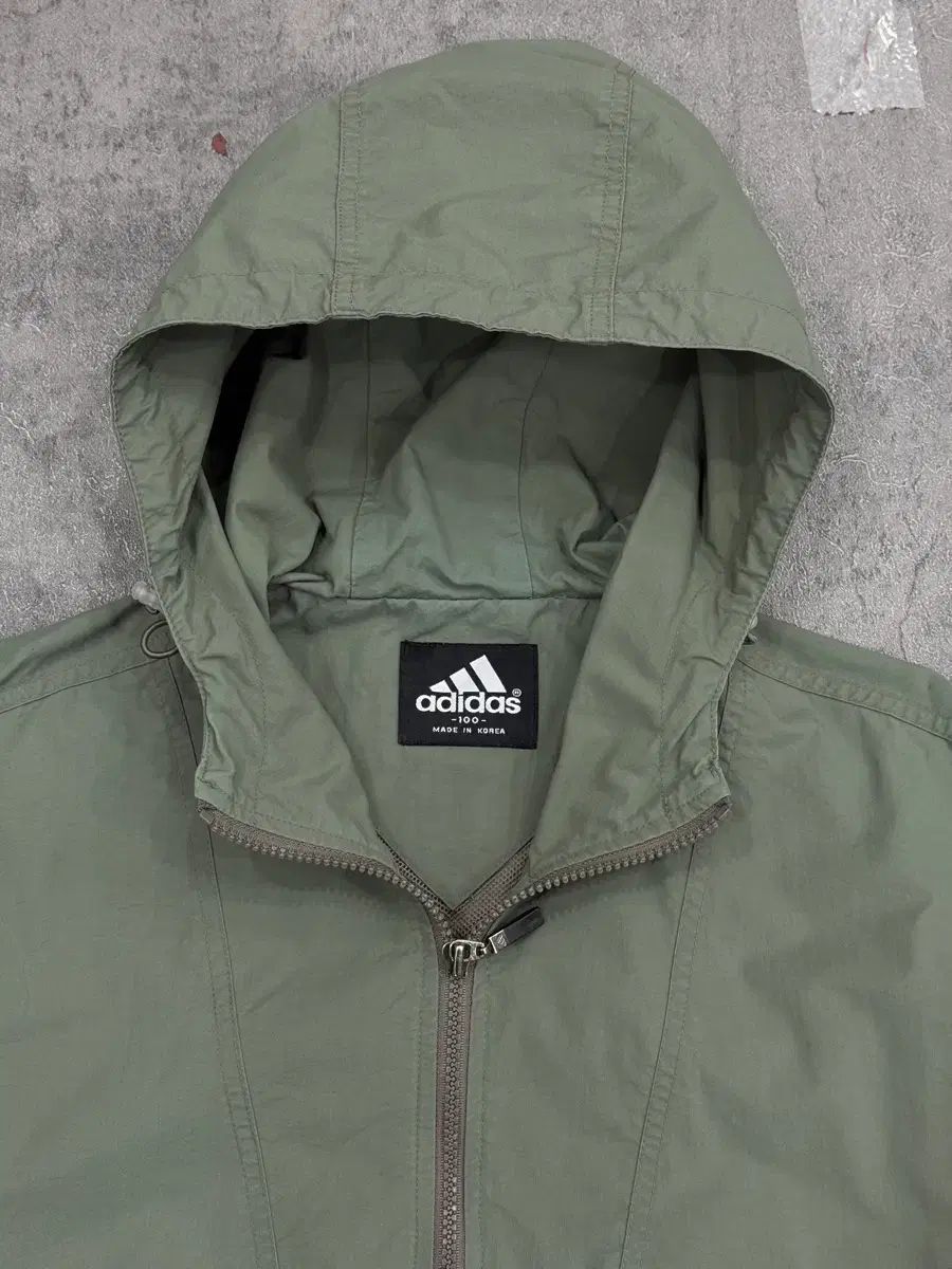アディダス ハーフジップ ウィンドブレーカー L - メルカリ