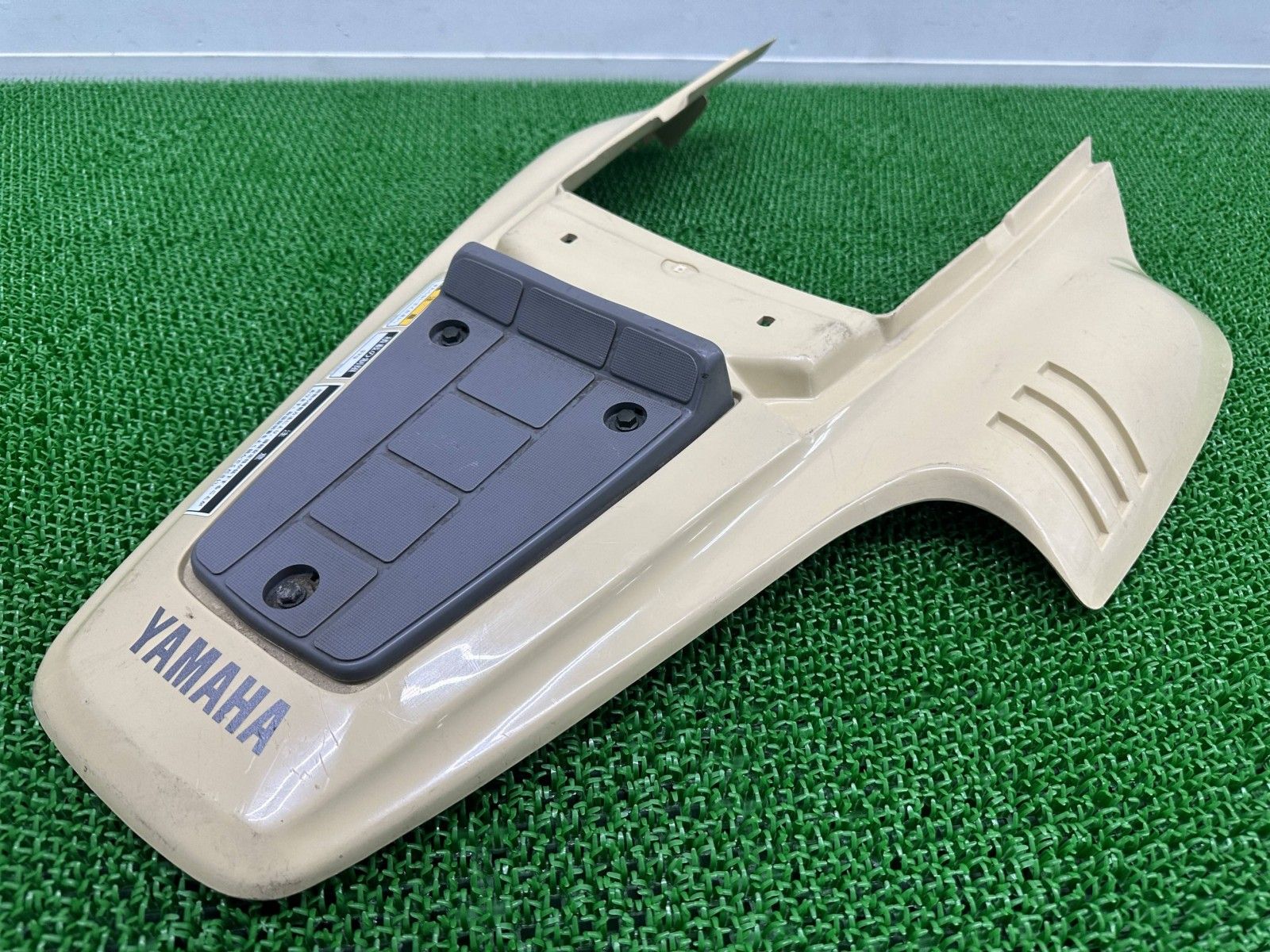 TW200 テールカウル ベージュ ヤマハ 純正 中古 DG07J リアフェンダー