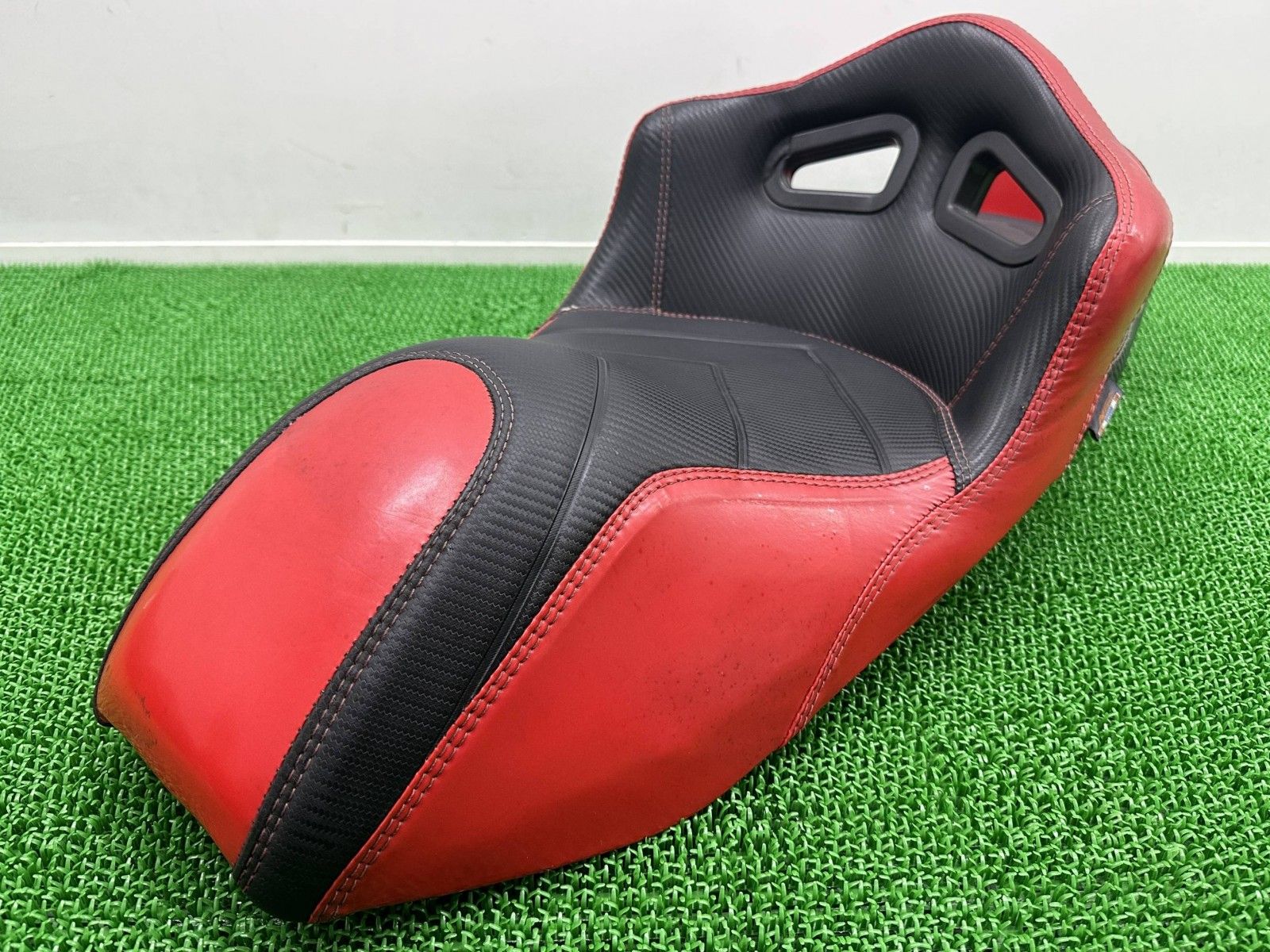 ノイワットダン製PCX125 PCX150 シート 赤 社外 中古 バイク 部品 JF81