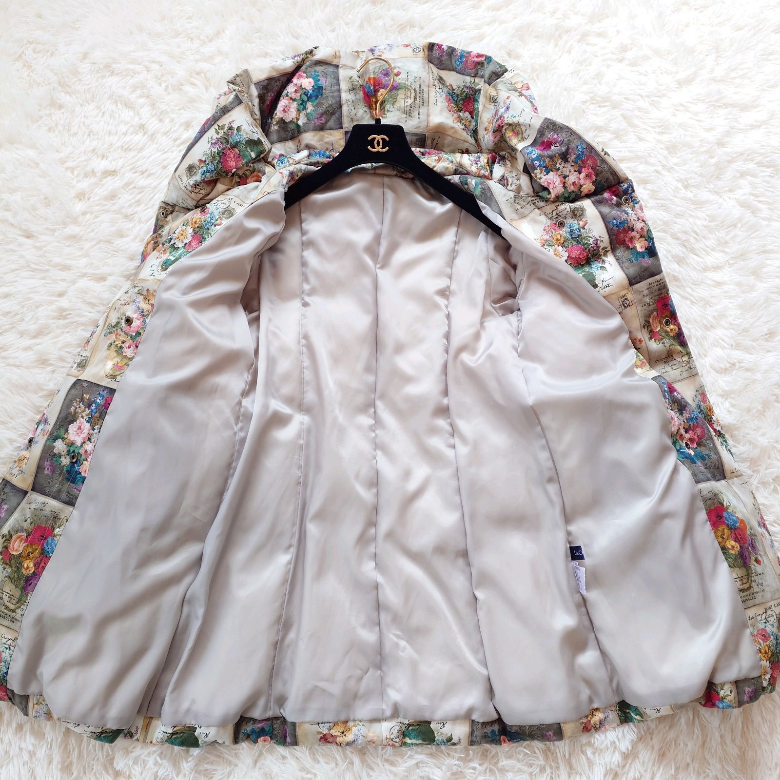 ロイスクレヨン Lois CRAYON ポストカード柄 花柄 ロング ダウンコート