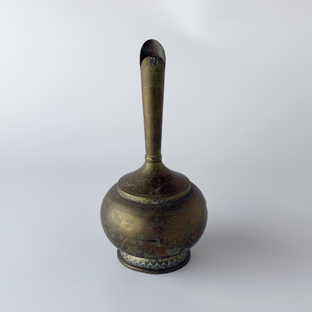 英国 真鍮 フラワーベース brass 装飾 ディスプレイ 花瓶 花器 置物