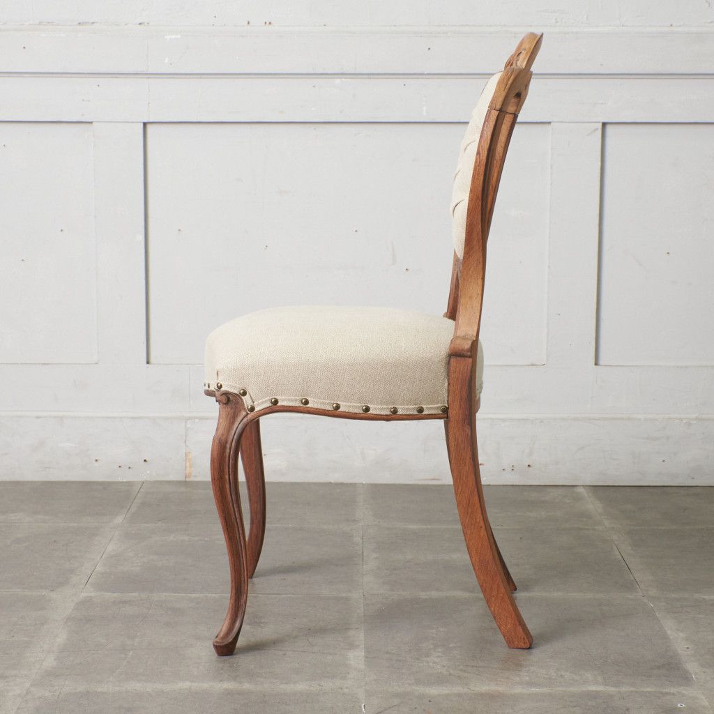 張替済 英国 アンティーク ダイニングチェア ストリップド 加工 鋲