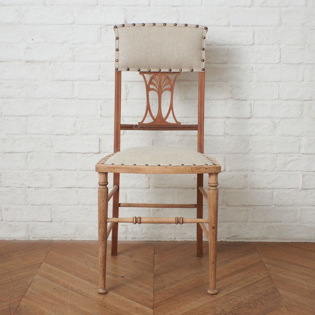 張替済 英国 アンティーク ダイニングチェア ストリップド 加工 鋲
