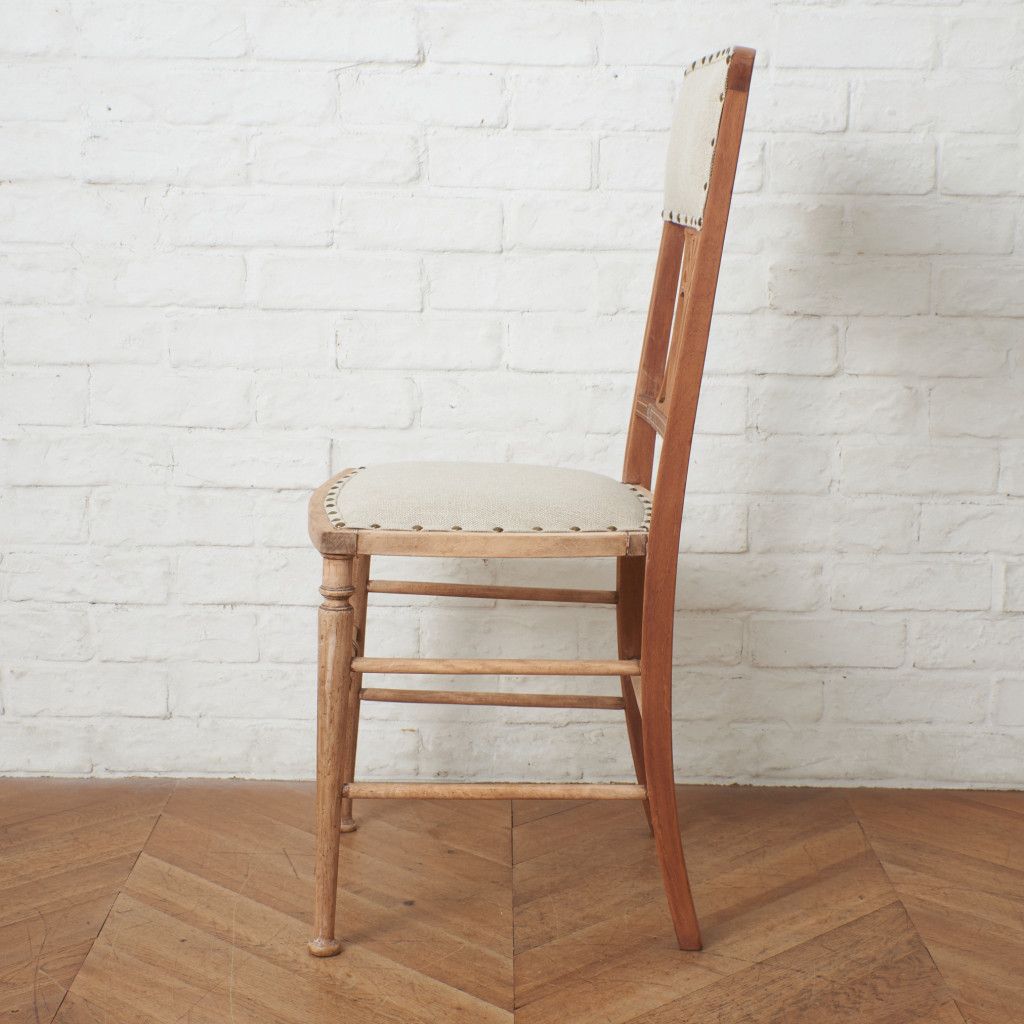 張替済 英国 アンティーク ダイニングチェア ストリップド 加工 鋲