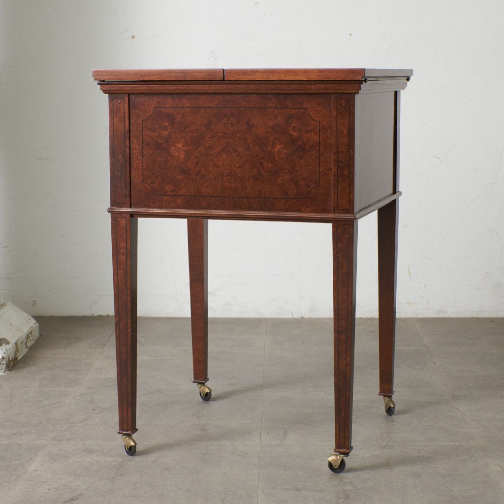 英国 マホガニー材 象嵌 キャスター付き カクテルキャビネット/カクテルテーブル 英国 クラシック カクテルキャビネット 昇降 サイドテーブル