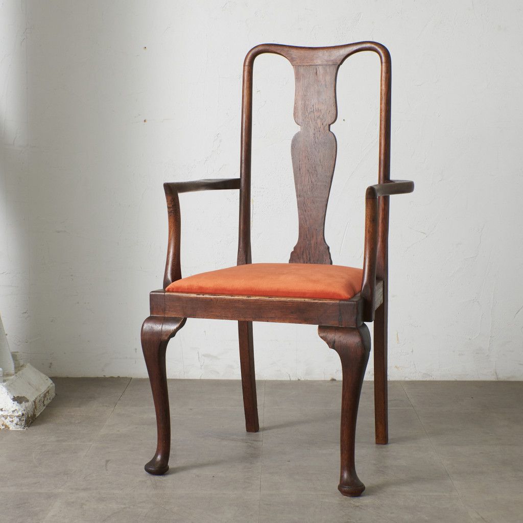 張替済 英国 アンティーク アームチェア 木彫刻 クイーンアン